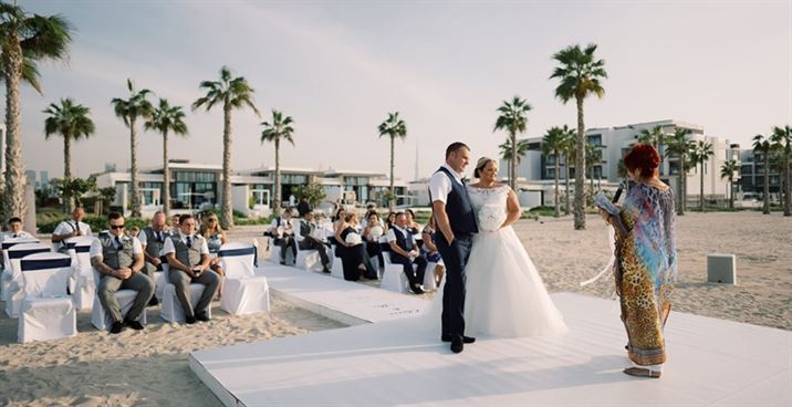 inline_86_https://easyweddinggeorgia.com/wp-content/uploads/Wedding-celebrant-in-Dubai.jpg
